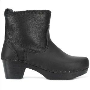 Shearling Boot in Black Aviator on Black Base